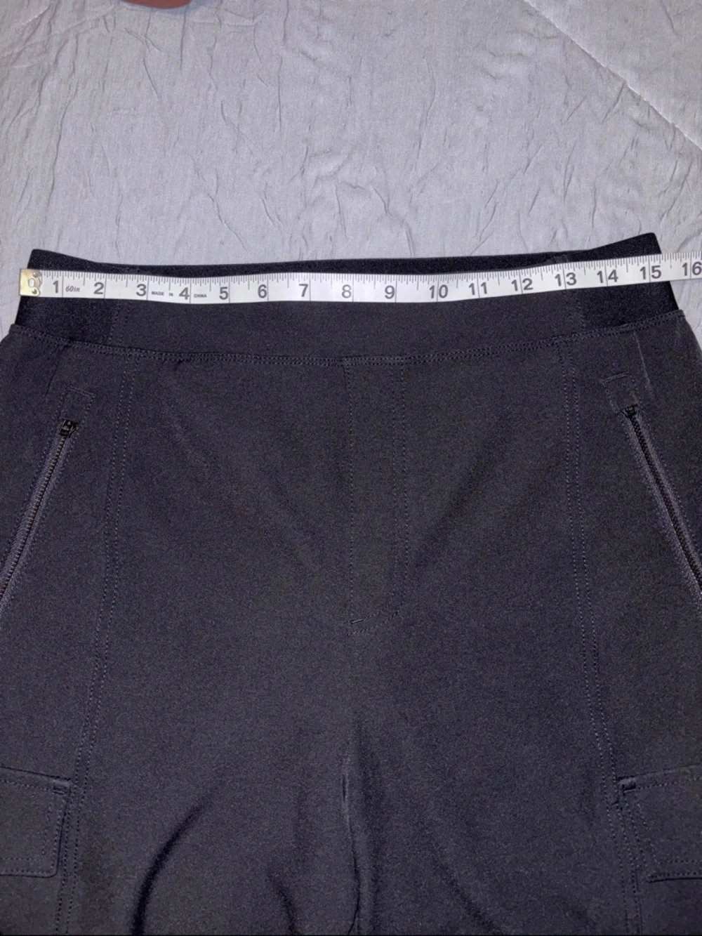 Athleta Endless High Rise Women’s Black Cargo Pants - Picture 8 of 12
